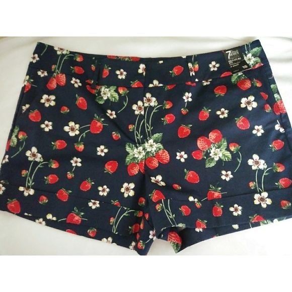 New York & Company Pants - 7th Avenue signature fit shorts!